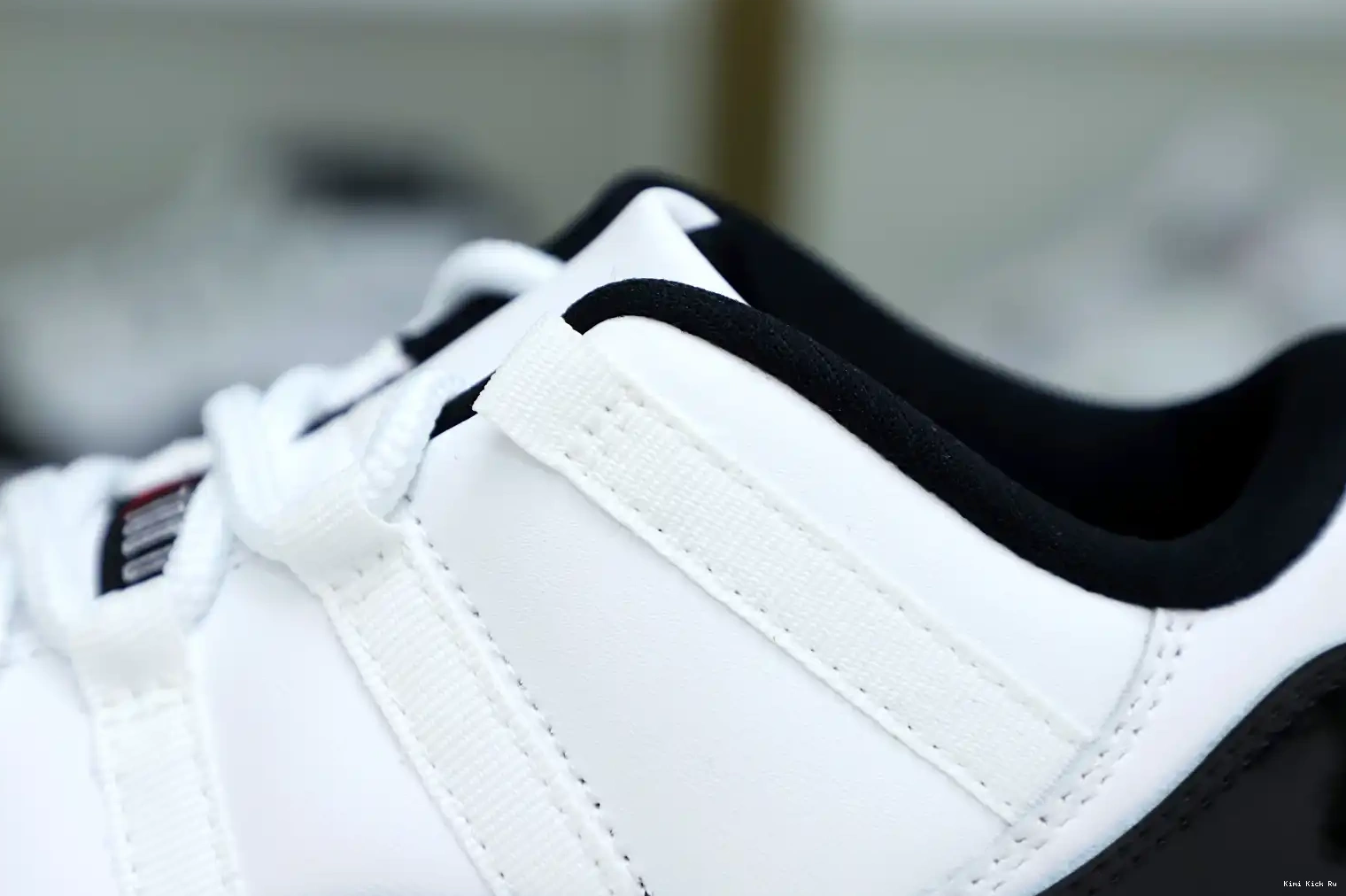 WHITE LOW BRED JORDAN 11 Kimikick AIR 0415